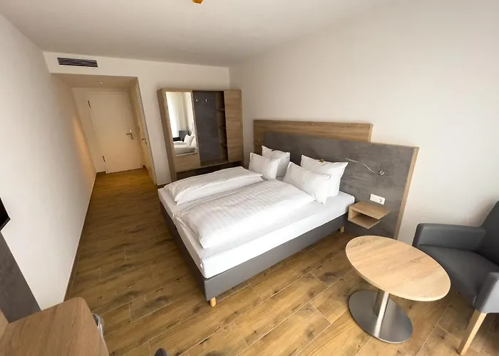 Deutscher Hof Hotel 3*